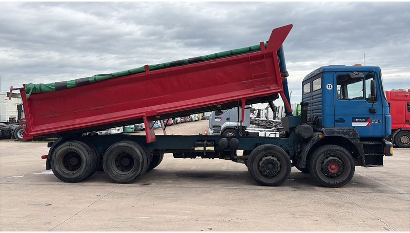 MAN 32.343 (LAMES / STEEL SUSP. / 8X4 / GRAND PONT / BIG AXLE) - 덤프트럭 : 사진 3 MAN 32.343 (LAMES / STEEL SUSP. / 8X4 / GRAND PONT / BIG AXLE) - 덤프트럭 : 사진 3