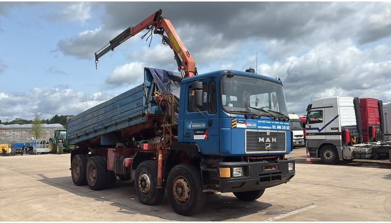 MAN 35.362 (6 CYLINDER / MANUAL PUMP / 8X4 / FALFINGER CRANE PK80 / STEEL SUSP.) - 덤프트럭, 크레인 트럭 : 사진 3 MAN 35.362 (6 CYLINDER / MANUAL PUMP / 8X4 / FALFINGER CRANE PK80 / STEEL SUSP.) - 덤프트럭, 크레인 트럭 : 사진 3