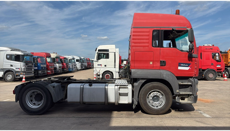 MAN TGA 18.390 (BOITE MANUELLE / MANUAL GEARBOX / PTO / POMPE HYDRAULIQUE) - 트랙터 유닛 : 사진 4 MAN TGA 18.390 (BOITE MANUELLE / MANUAL GEARBOX / PTO / POMPE HYDRAULIQUE) - 트랙터 유닛 : 사진 4