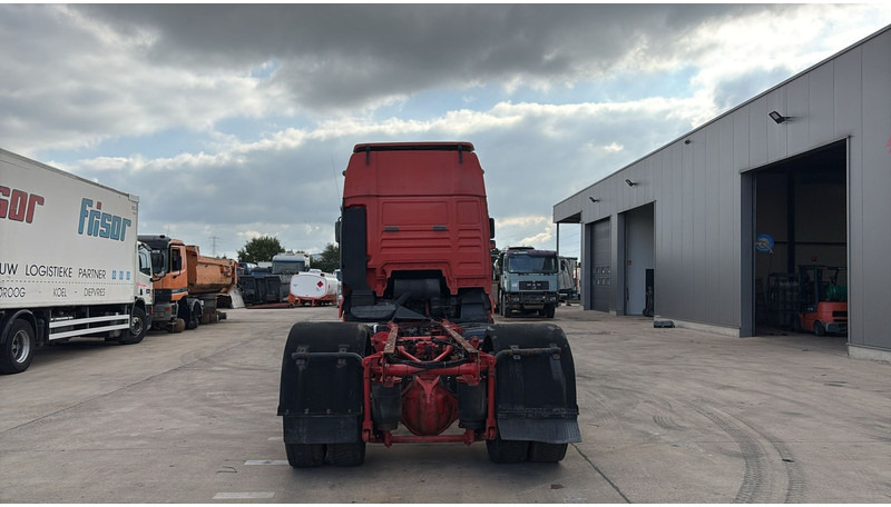 MAN TGA 18.410 (POMPE MANUELLE / MANUAL PUMP / BOITE MANUELLE / MANUAL GEARBOX) - 캡 새시 트럭 : 사진 5 MAN TGA 18.410 (POMPE MANUELLE / MANUAL PUMP / BOITE MANUELLE / MANUAL GEARBOX) - 캡 새시 트럭 : 사진 5