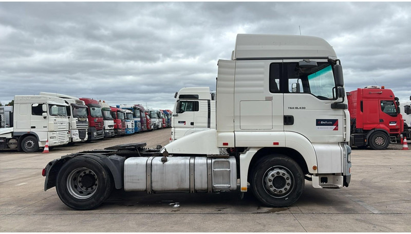 MAN TGA 18.430 (PTO / POMPE HYDRAULIQUE / MANUAL GEARBOX / BOITE MANUELLE / HYDRAULIC PUMP) - 트랙터 유닛 : 사진 3 MAN TGA 18.430 (PTO / POMPE HYDRAULIQUE / MANUAL GEARBOX / BOITE MANUELLE / HYDRAULIC PUMP) - 트랙터 유닛 : 사진 3