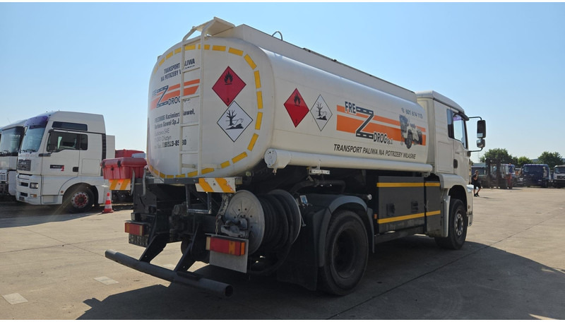 MAN TGA 18.460 (14.140L / MANUAL PUMP / MANUAL GEARBOX / TOP CONDITON / BOITE & POMPE MANUELLE) - 유조트럭 : 사진 4 MAN TGA 18.460 (14.140L / MANUAL PUMP / MANUAL GEARBOX / TOP CONDITON / BOITE & POMPE MANUELLE) - 유조트럭 : 사진 4