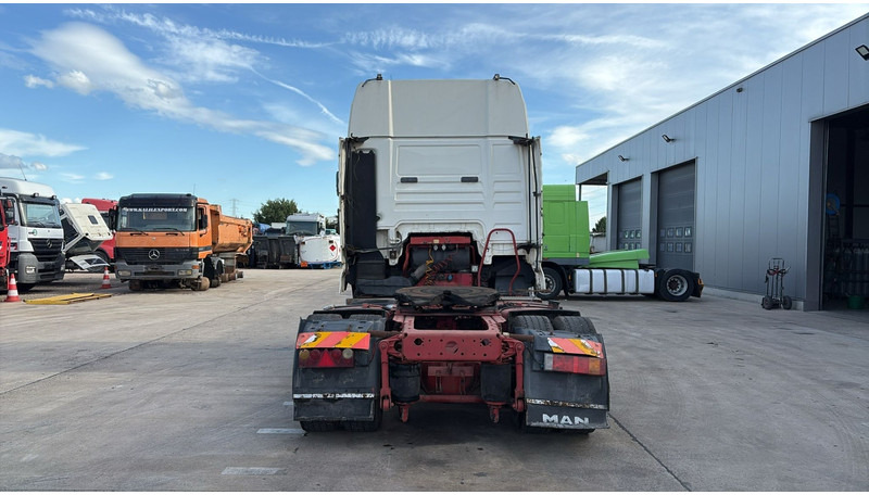 MAN TGA 18.480 (POMPE MANUELLE / MANUAL PUMP / MANUAL GEARBOX / BOITE MANUELLE) - 트랙터 유닛 : 사진 5 MAN TGA 18.480 (POMPE MANUELLE / MANUAL PUMP / MANUAL GEARBOX / BOITE MANUELLE) - 트랙터 유닛 : 사진 5