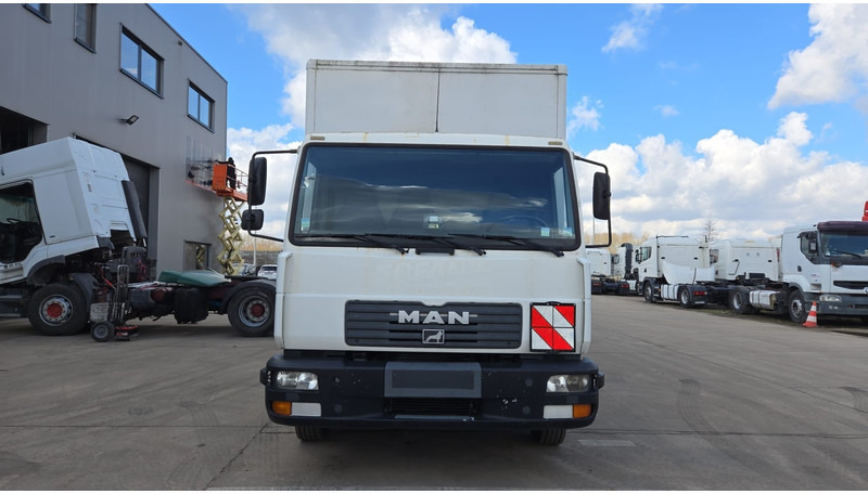MAN TGL 8.180 (MANUAL GEARBOX / BELGIAN TRUCK / STEEL SUSPENSION) - 박스 트럭 : 사진 4 MAN TGL 8.180 (MANUAL GEARBOX / BELGIAN TRUCK / STEEL SUSPENSION) - 박스 트럭 : 사진 4