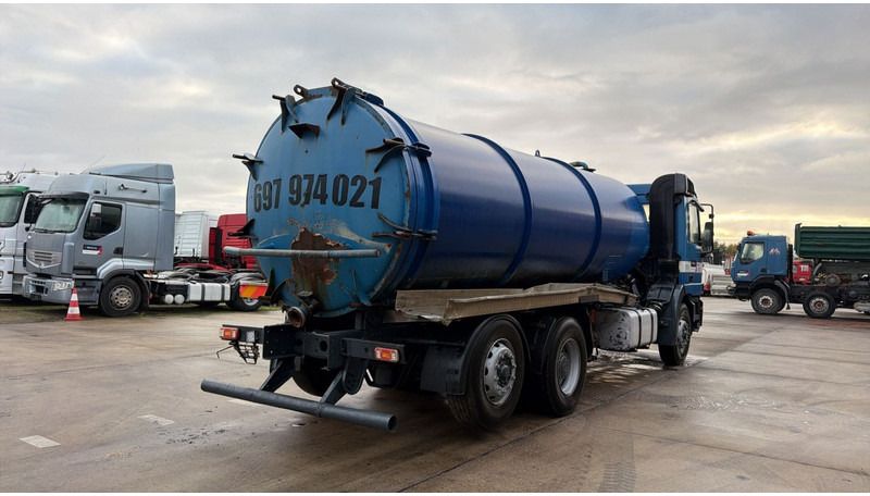 Mercedes-Benz ACTROS 2531 (16000 L / GRAND PONT / EPS / 6X2 / 3 PEDALES / V6) - 진공 흡입 트럭 : 사진 4 Mercedes-Benz ACTROS 2531 (16000 L / GRAND PONT / EPS / 6X2 / 3 PEDALES / V6) - 진공 흡입 트럭 : 사진 4