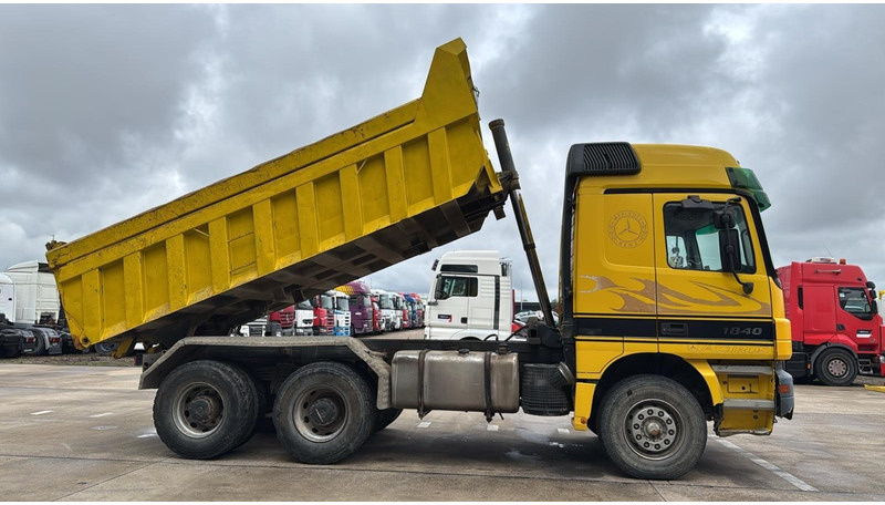 Mercedes-Benz ACTROS 2640 (EPS / LAMES / GRAND PONT / 6X4 / 3 PEDALES) - 덤프트럭 : 사진 3 Mercedes-Benz ACTROS 2640 (EPS / LAMES / GRAND PONT / 6X4 / 3 PEDALES) - 덤프트럭 : 사진 3