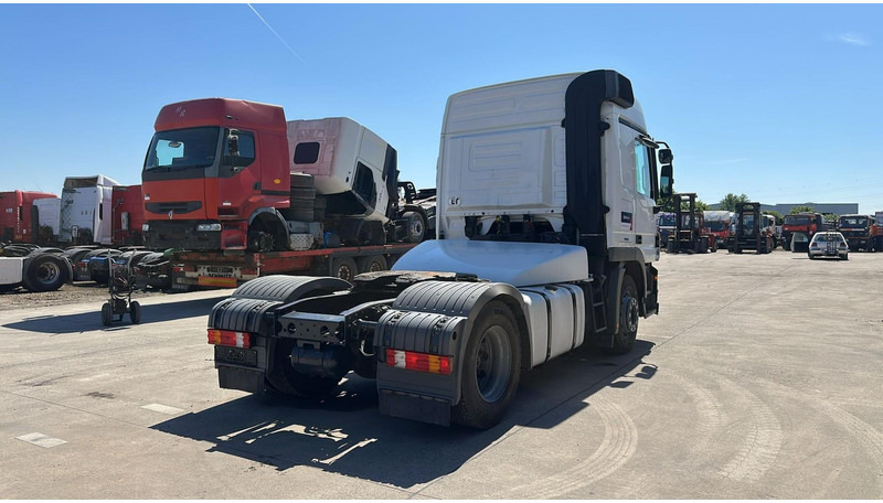 Mercedes-Benz Actros 1841 (EPS / DEVANT LAMES / PROPRE / MP2 / 3 PEDALES / V6) - 트랙터 유닛 : 사진 2 Mercedes-Benz Actros 1841 (EPS / DEVANT LAMES / PROPRE / MP2 / 3 PEDALES / V6) - 트랙터 유닛 : 사진 2