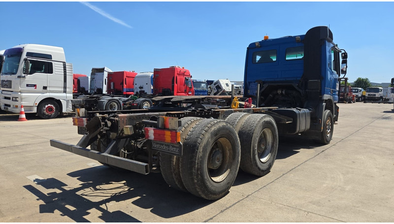Mercedes-Benz Actros 2641 (LAMES / STEEL SUSP. / EPS / 3 PEDALES / GRAND PONT) - 트랙터 유닛 : 사진 4 Mercedes-Benz Actros 2641 (LAMES / STEEL SUSP. / EPS / 3 PEDALES / GRAND PONT) - 트랙터 유닛 : 사진 4