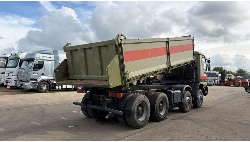 Mercedes-Benz Actros 3235 (EPS / LAMES / GRAND PONT / STEEL SUSP. / 3 PEDALES / MP1) - 덤프트럭 : 사진 4 Mercedes-Benz Actros 3235 (EPS / LAMES / GRAND PONT / STEEL SUSP. / 3 PEDALES / MP1) - 덤프트럭 : 사진 4