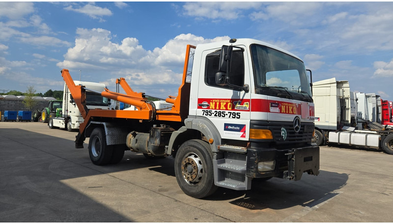 Mercedes-Benz Atego 1823 (BIG AXLE / STEEL SUSP. / LAMES / BOITE MANUELLE / MANUAL GETRIEBE) - 컨테이너 운반 장치/ 스와프 보디 트럭 : 사진 3 Mercedes-Benz Atego 1823 (BIG AXLE / STEEL SUSP. / LAMES / BOITE MANUELLE / MANUAL GETRIEBE) - 컨테이너 운반 장치/ 스와프 보디 트럭 : 사진 3