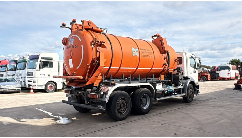 Mercedes-Benz Atego 2528 (14500L / LAMES DEVANT / 6X2 / BOITE MANUELLE) - 진공 흡입 트럭 : 사진 4 Mercedes-Benz Atego 2528 (14500L / LAMES DEVANT / 6X2 / BOITE MANUELLE) - 진공 흡입 트럭 : 사진 4