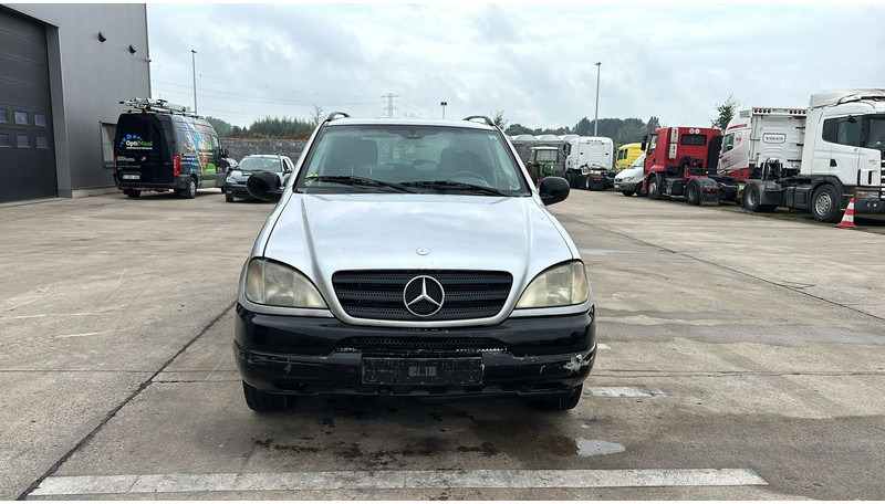 Mercedes-Benz M-Klasse ML 270 CDI - SUV : 사진 2 Mercedes-Benz M-Klasse ML 270 CDI - SUV : 사진 2