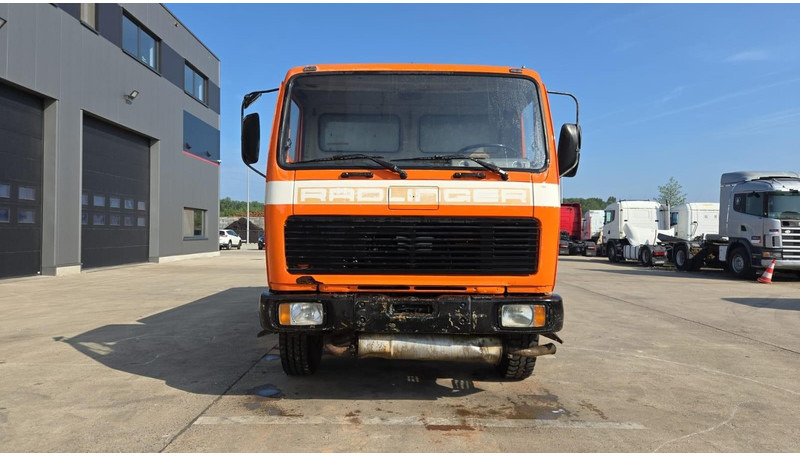 Mercedes-Benz SK 1619 (12.400L / GERMAN TRUCK / CAMION ALLEMAGNE / LAMES / GRAND PONT / V6) - 유조트럭 : 사진 2 Mercedes-Benz SK 1619 (12.400L / GERMAN TRUCK / CAMION ALLEMAGNE / LAMES / GRAND PONT / V6) - 유조트럭 : 사진 2