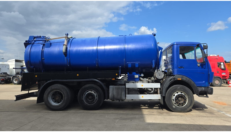 Mercedes-Benz SK 2222 (15000 L / LAMES / GRAND PONT / VIDANGEUR / BIG AXLE / V6) - 진공 흡입 트럭 : 사진 4 Mercedes-Benz SK 2222 (15000 L / LAMES / GRAND PONT / VIDANGEUR / BIG AXLE / V6) - 진공 흡입 트럭 : 사진 4