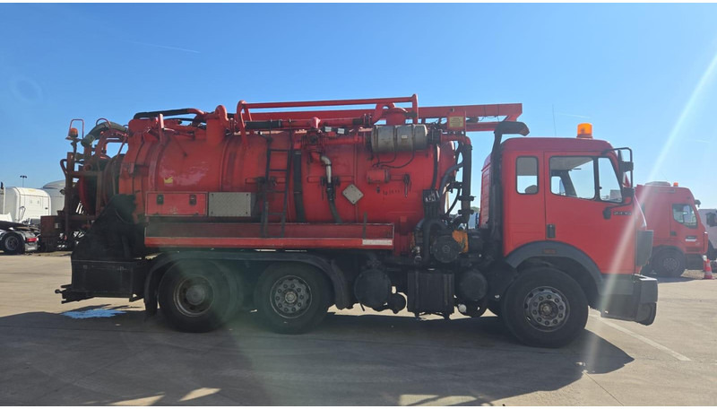 Mercedes-Benz SK 2435 (15.000 L / V8 AVEC 2X TURBO / BOITE MANUELLE / TRES BONNE ETAT / GRAND PONT) - 진공 흡입 트럭 : 사진 4 Mercedes-Benz SK 2435 (15.000 L / V8 AVEC 2X TURBO / BOITE MANUELLE / TRES BONNE ETAT / GRAND PONT) - 진공 흡입 트럭 : 사진 4