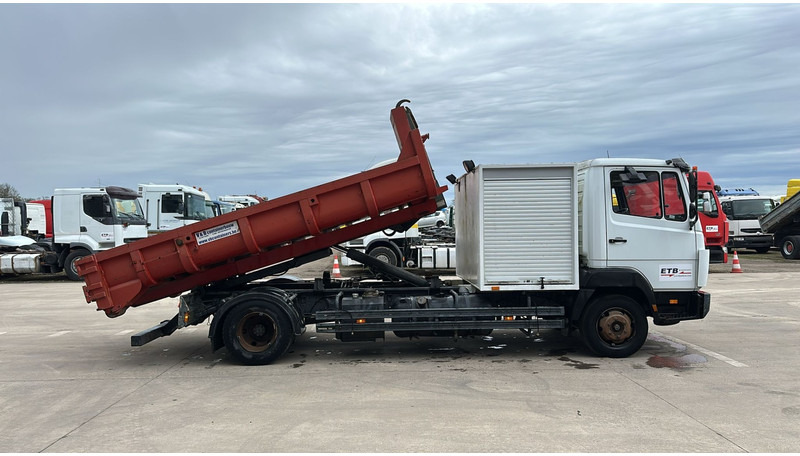 Mercedes-Benz SK 814 (BELGIAN TRUCK / HOOK / PERFECT CONDITION !!! / WITH CONTAINER / 363000 KM !!!! ) - 후크 리프트 트럭 : 사진 5 Mercedes-Benz SK 814 (BELGIAN TRUCK / HOOK / PERFECT CONDITION !!! / WITH CONTAINER / 363000 KM !!!! ) - 후크 리프트 트럭 : 사진 5