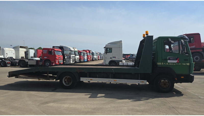 Mercedes-Benz SK 814 (MANUAL PUMP / STEEL SUSP. / POMPE MANUELLE / LAMES / 6 CYLINDER) - 자동 운반 장치 트럭 : 사진 4 Mercedes-Benz SK 814 (MANUAL PUMP / STEEL SUSP. / POMPE MANUELLE / LAMES / 6 CYLINDER) - 자동 운반 장치 트럭 : 사진 4