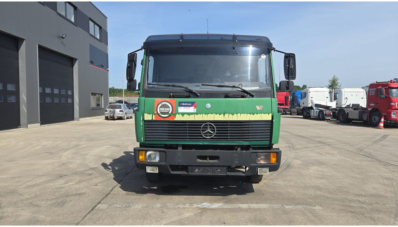 Mercedes-Benz SK 814 (MANUAL PUMP / STEEL SUSP. / POMPE MANUELLE / LAMES / 6 CYLINDER) - 자동 운반 장치 트럭 : 사진 2 Mercedes-Benz SK 814 (MANUAL PUMP / STEEL SUSP. / POMPE MANUELLE / LAMES / 6 CYLINDER) - 자동 운반 장치 트럭 : 사진 2