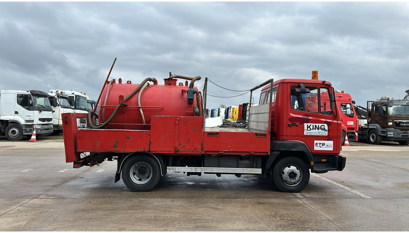 Mercedes-Benz SK 814 (VIDANGEUR / VACUUM / AUXILAIRY / SPER / STEEL SUSP. / LAMES) - 진공 흡입 트럭 : 사진 4 Mercedes-Benz SK 814 (VIDANGEUR / VACUUM / AUXILAIRY / SPER / STEEL SUSP. / LAMES) - 진공 흡입 트럭 : 사진 4