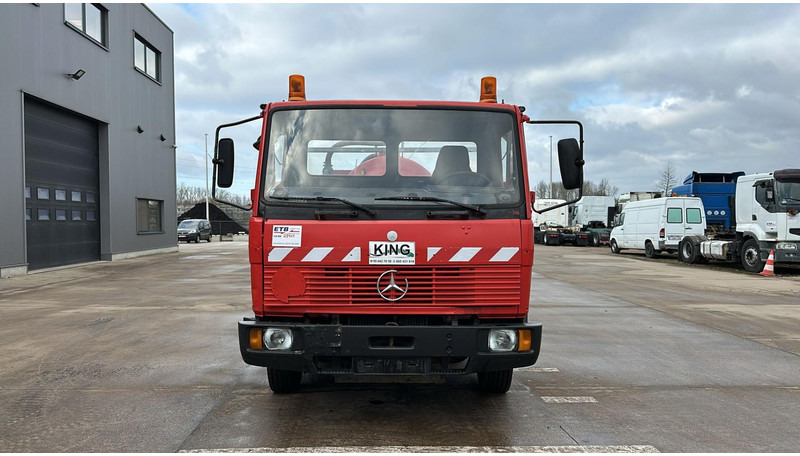 Mercedes-Benz SK 814 (VIDANGEUR / VACUUM / AUXILAIRY / SPER / STEEL SUSP. / LAMES) - 진공 흡입 트럭 : 사진 2 Mercedes-Benz SK 814 (VIDANGEUR / VACUUM / AUXILAIRY / SPER / STEEL SUSP. / LAMES) - 진공 흡입 트럭 : 사진 2