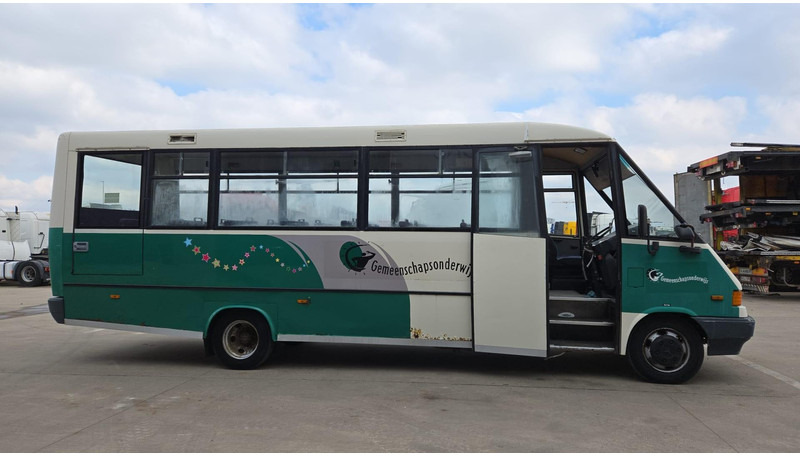 Mercedes-Benz Vario 614 (BELGIAN BUS / 34 SEATS / MANUAL PUMP / LAMES / STEEL SUSP.) - 시내버스 : 사진 4 Mercedes-Benz Vario 614 (BELGIAN BUS / 34 SEATS / MANUAL PUMP / LAMES / STEEL SUSP.) - 시내버스 : 사진 4
