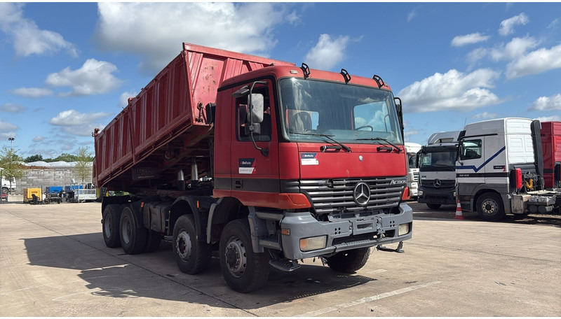 Mercedes-Benz actros 4140 (EPS / 8X6 / LAMES / GRAND PONT / GRAND BENNE / 3 PONTS / TRES BONNE ETAT) - 덤프트럭 : 사진 3 Mercedes-Benz actros 4140 (EPS / 8X6 / LAMES / GRAND PONT / GRAND BENNE / 3 PONTS / TRES BONNE ETAT) - 덤프트럭 : 사진 3