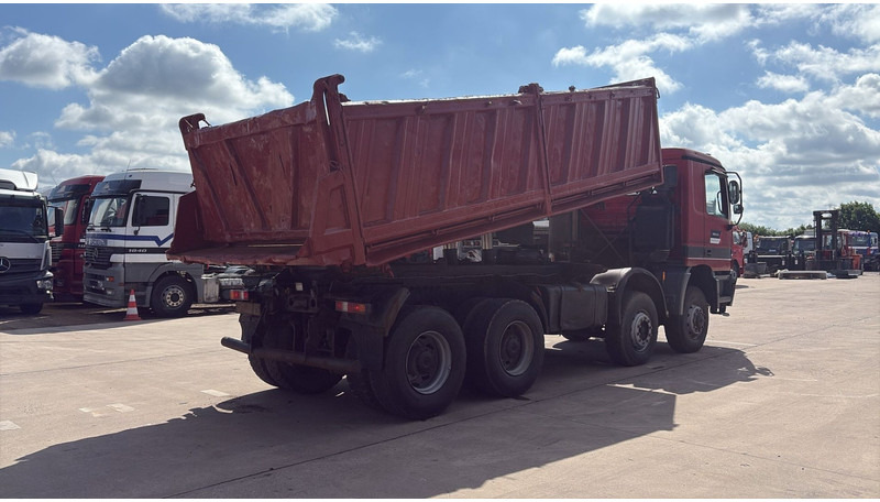 Mercedes-Benz actros 4140 (EPS / 8X6 / LAMES / GRAND PONT / GRAND BENNE / 3 PONTS / TRES BONNE ETAT) - 덤프트럭 : 사진 5 Mercedes-Benz actros 4140 (EPS / 8X6 / LAMES / GRAND PONT / GRAND BENNE / 3 PONTS / TRES BONNE ETAT) - 덤프트럭 : 사진 5