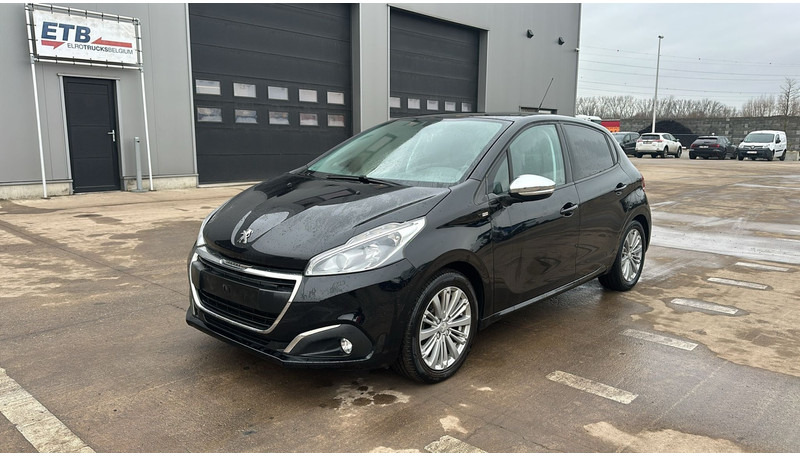 Peugeot 208 (BELGIAN CAR / AIRCO / 5 DOORS / PETROL) - 해치백 : 사진 1 Peugeot 208 (BELGIAN CAR / AIRCO / 5 DOORS / PETROL) - 해치백 : 사진 1