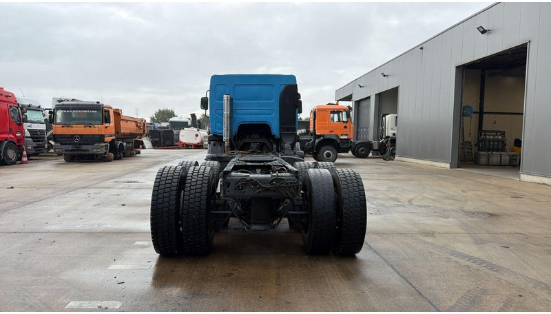 Renault KERAX 420 (LAMES / GRAND PONT / STEEL SUSP. / BIG AXLE / MANUAL GEARBOX / BOITE MANUELLE) - 캡 새시 트럭 : 사진 5 Renault KERAX 420 (LAMES / GRAND PONT / STEEL SUSP. / BIG AXLE / MANUAL GEARBOX / BOITE MANUELLE) - 캡 새시 트럭 : 사진 5