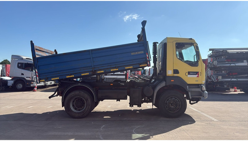 Renault Kerax 385 (BOITE MANUELLE / GRAND PONT / LAMES / MANUAL GEARBOX) - 덤프트럭 : 사진 4 Renault Kerax 385 (BOITE MANUELLE / GRAND PONT / LAMES / MANUAL GEARBOX) - 덤프트럭 : 사진 4