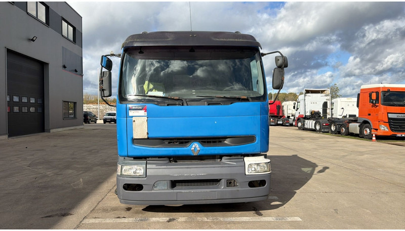 Renault Premium 320 (BOITE MANUELLE / MANUAL GEARBOX) - 캡 새시 트럭 : 사진 2 Renault Premium 320 (BOITE MANUELLE / MANUAL GEARBOX) - 캡 새시 트럭 : 사진 2