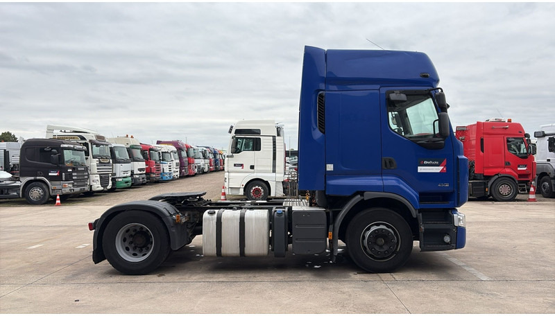 Renault Premium 450 DXI (BOITE MANUELLE / MANUAL GEARBOX) - 트랙터 유닛 : 사진 4 Renault Premium 450 DXI (BOITE MANUELLE / MANUAL GEARBOX) - 트랙터 유닛 : 사진 4