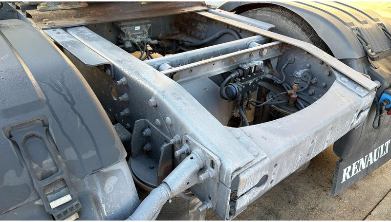 트랙터 유닛 Renault Premium 450 (MANUAL GEARBOX / BOITE MANUELLE) : 사진 11