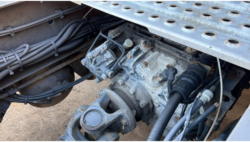 트랙터 유닛 Renault Premium 450 (MANUAL GEARBOX / BOITE MANUELLE) : 사진 20