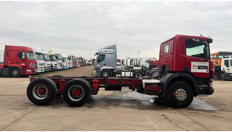 Scania 124 - 400 (MANUAL PUMP / 6X2 / BIG AXLE / GRAND PONT / POMPE MANUELLE) - 캡 새시 트럭 : 사진 3 Scania 124 - 400 (MANUAL PUMP / 6X2 / BIG AXLE / GRAND PONT / POMPE MANUELLE) - 캡 새시 트럭 : 사진 3