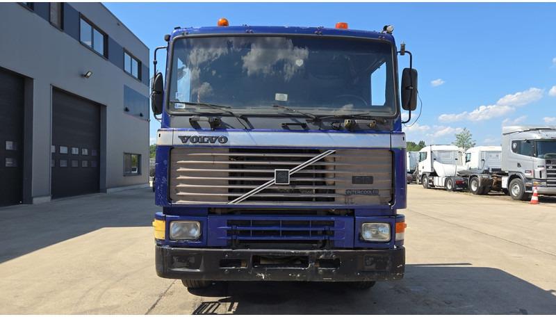 Volvo F 12 - 360 (FULL STEEL SUSPENSION / MANUAL PUMP / SUSP. LAMES / 6X2) - 캡 새시 트럭 : 사진 2 Volvo F 12 - 360 (FULL STEEL SUSPENSION / MANUAL PUMP / SUSP. LAMES / 6X2) - 캡 새시 트럭 : 사진 2