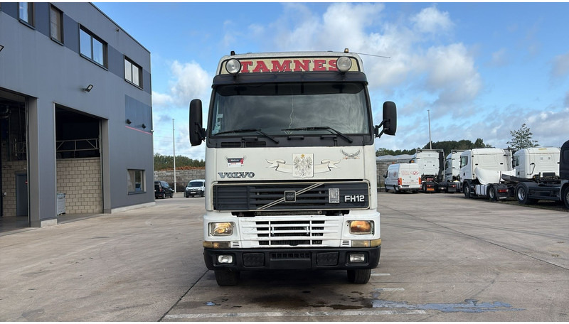 Volvo FH 12.420 (6X2 / BOITE MANUELLE / MANUAL GEARBOX / 8 PNEUS / 8 TYRES) - 트랙터 유닛 : 사진 4 Volvo FH 12.420 (6X2 / BOITE MANUELLE / MANUAL GEARBOX / 8 PNEUS / 8 TYRES) - 트랙터 유닛 : 사진 4