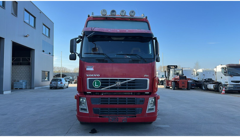 Volvo FH 400 (MANUAL GEARBOX / EURO 5 / BOITE MANUELLE) - 트랙터 유닛 : 사진 2 Volvo FH 400 (MANUAL GEARBOX / EURO 5 / BOITE MANUELLE) - 트랙터 유닛 : 사진 2