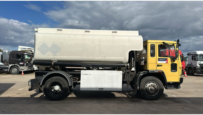 Volvo FL 6-18 (12400 LITERS / 3 COMPARTIMENTS / EURO 2 / STEEL SUSP. / LAMES) - 유조트럭 : 사진 4 Volvo FL 6-18 (12400 LITERS / 3 COMPARTIMENTS / EURO 2 / STEEL SUSP. / LAMES) - 유조트럭 : 사진 4