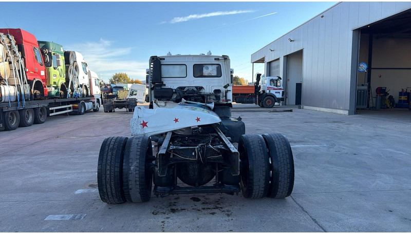 Volvo FL 6 - 220 (MANUAL GEARBOX / BOITE MANUELLE / 8 TONNES) - 캡 새시 트럭 : 사진 5 Volvo FL 6 - 220 (MANUAL GEARBOX / BOITE MANUELLE / 8 TONNES) - 캡 새시 트럭 : 사진 5