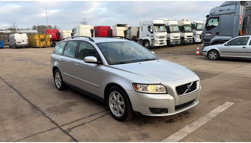 Volvo V50 (BELGIAN CAR / AIRCO / AUTOMATIC GEARBOX / EURO 5) - 차량 : 사진 3 Volvo V50 (BELGIAN CAR / AIRCO / AUTOMATIC GEARBOX / EURO 5) - 차량 : 사진 3