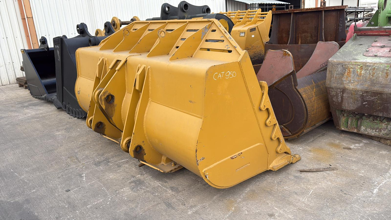 CAT 966 Rock Bucket - 휠 로더 : 사진 2 CAT 966 Rock Bucket - 휠 로더 : 사진 2