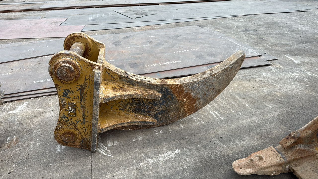 CATERPILLAR 336 Ripper from STOCK - 리퍼 크롤러 굴삭기 용 : 사진 2 CATERPILLAR 336 Ripper from STOCK - 리퍼 크롤러 굴삭기 용 : 사진 2