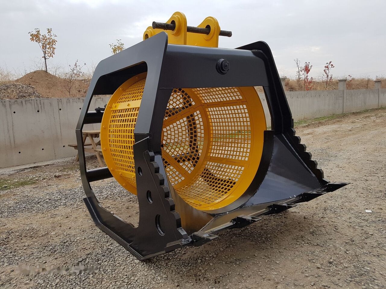 Hitachi Tamburlu Elek Kova (Rotary Screening Bucket) - 분류 버킷 : 사진 2 Hitachi Tamburlu Elek Kova (Rotary Screening Bucket) - 분류 버킷 : 사진 2