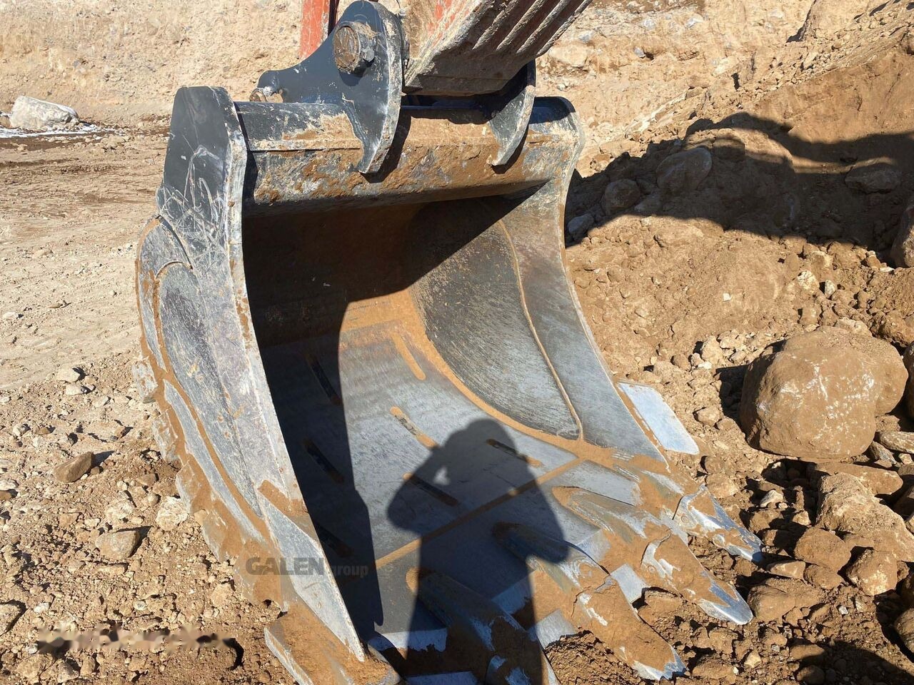 Hitachi ZX490 Heavy Duty Bucket - 굴삭기 버킷 : 사진 2 Hitachi ZX490 Heavy Duty Bucket - 굴삭기 버킷 : 사진 2