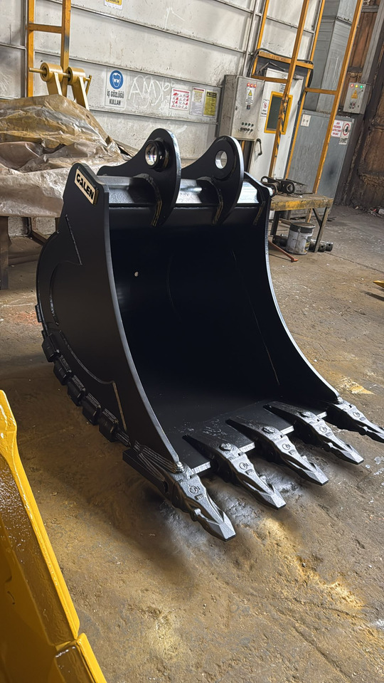 XCMG XE215 Heavy Duty Bucket - 굴삭기 버킷 굴삭기 버킷 용 : 사진 4 XCMG XE215 Heavy Duty Bucket - 굴삭기 버킷 굴삭기 버킷 용 : 사진 4