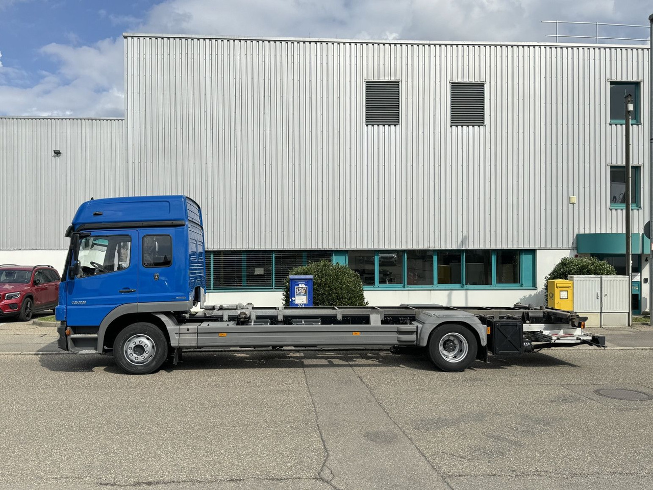 Mercedes-Benz Atego 1529 LL BDF 6-Sitze Umzug u-LBW Gr-Haus - 컨테이너 운반 장치/ 스와프 보디 트럭 : 사진 5 Mercedes-Benz Atego 1529 LL BDF 6-Sitze Umzug u-LBW Gr-Haus - 컨테이너 운반 장치/ 스와프 보디 트럭 : 사진 5