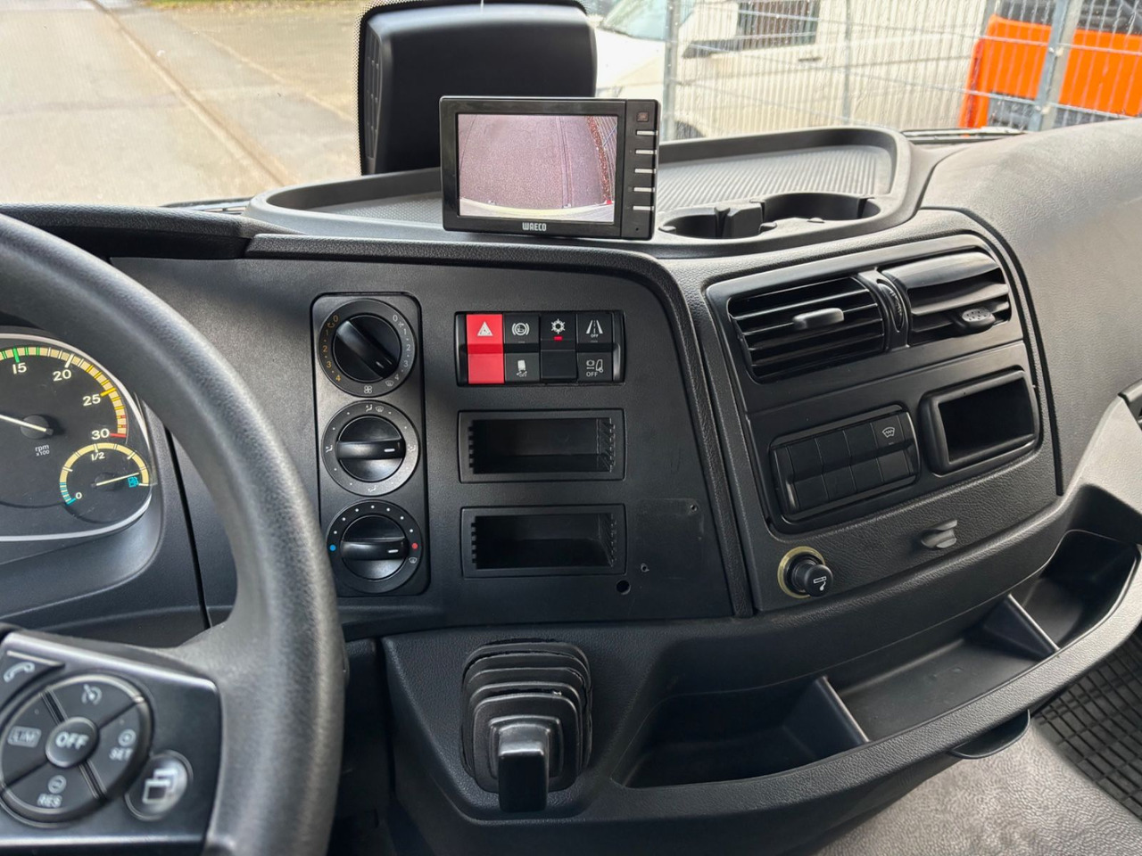 리스 Mercedes-Benz Atego III 1223L, Euro-6,Klima, LBW Mercedes-Benz Atego III 1223L, Euro-6,Klima, LBW : 사진 13 리스 Mercedes-Benz Atego III 1223L, Euro-6,Klima, LBW Mercedes-Benz Atego III 1223L, Euro-6,Klima, LBW : 사진 13