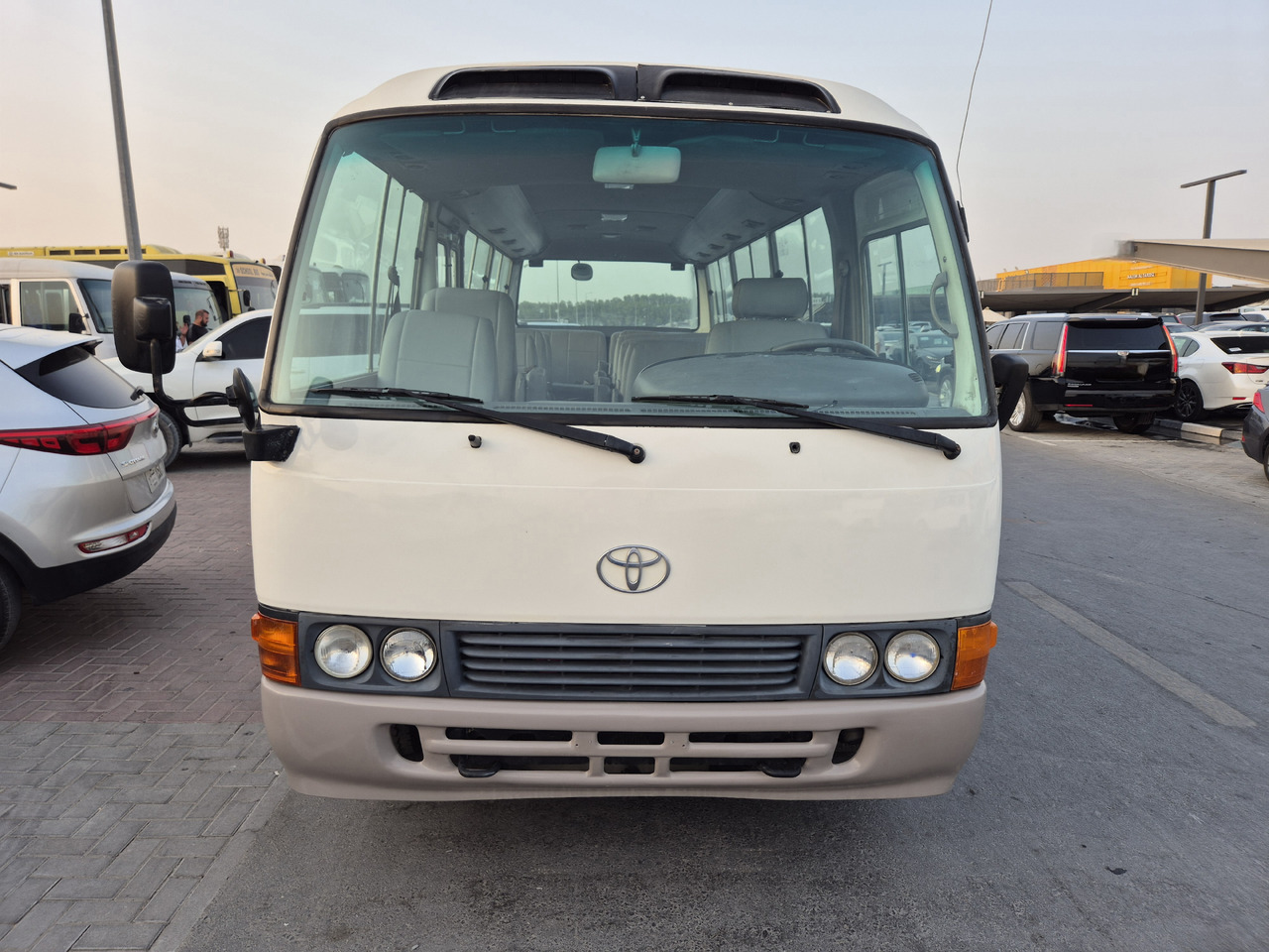 TOYOTA Coaster ... Nos bus -Originaires TOYOTA ...pas Chinois... T72 ... - 소형 버스, 승합차 : 사진 5 TOYOTA Coaster ... Nos bus -Originaires TOYOTA ...pas Chinois... T72 ... - 소형 버스, 승합차 : 사진 5