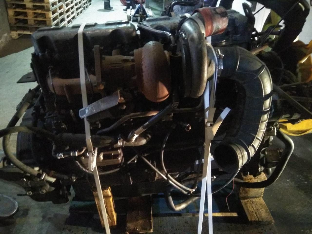 Renault E-TECH 440 Midr Renault MAGNUM - 엔진 트럭 용 : 사진 2 Renault E-TECH 440 Midr Renault MAGNUM - 엔진 트럭 용 : 사진 2